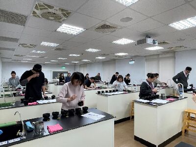 第一屆「2025臺灣最佳侍茶師大賽」初賽茶湯風味穩定性測驗-將另開新視窗