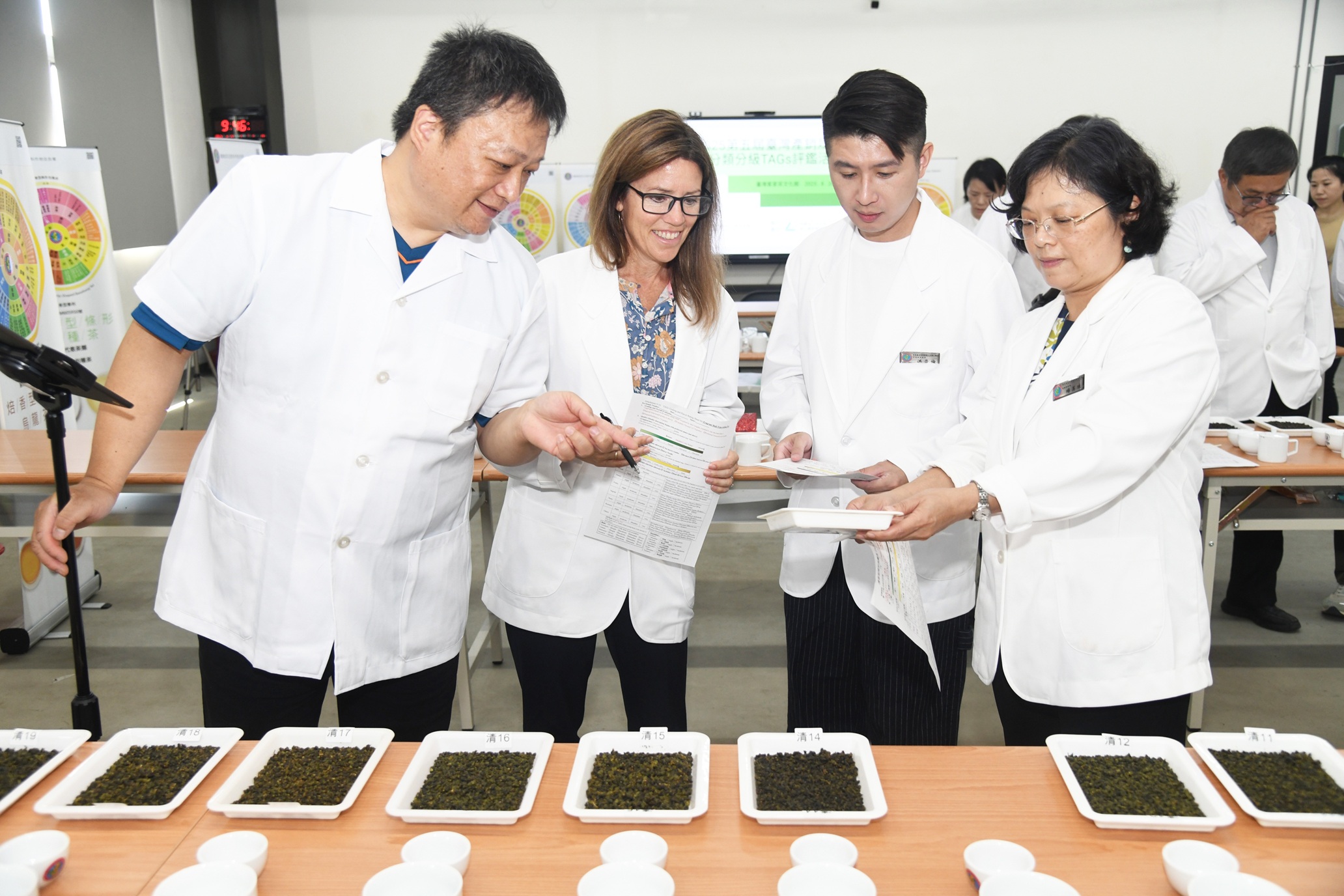 圖三、美國俄勒岡州立大學食品風味專家 Ann Colonna 主任評審。