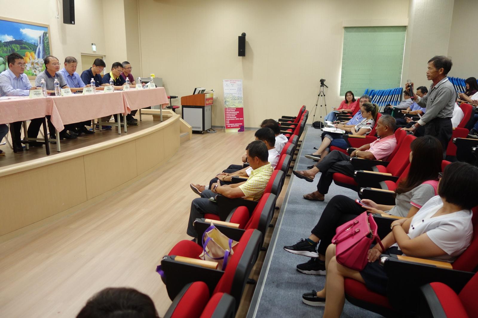 圖3.謝金基農友提供建言及雙向溝通交流 (9/27梅山鄉農會)