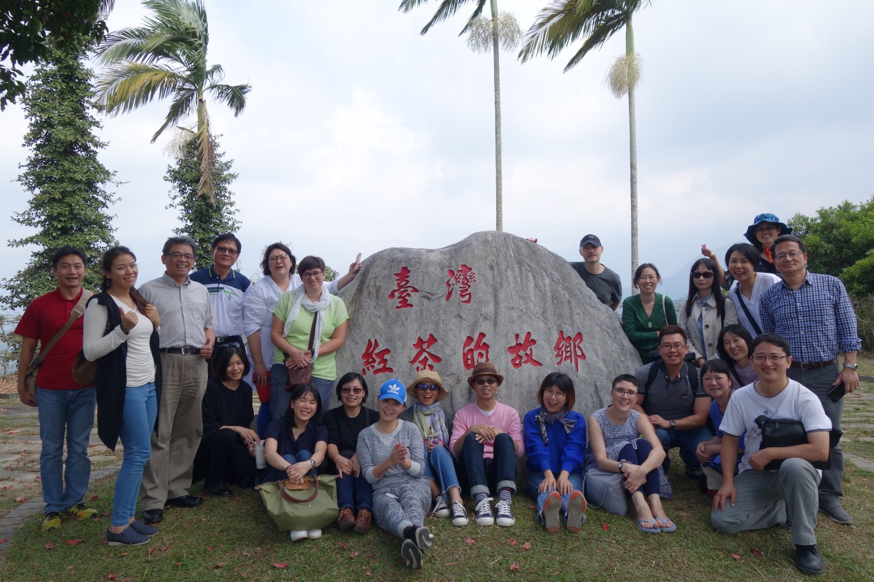 學員參訪茶改場魚池分場 圖五、學員參訪茶改場魚池分場