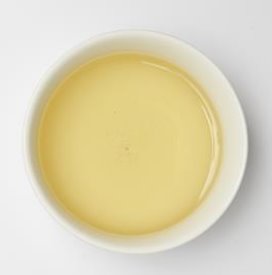 Figure 2: The liquor color of steeped High-mountain Oolong tea.