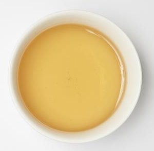 Figure 2: The liquor color of steeped Tongding Oolong tea.
